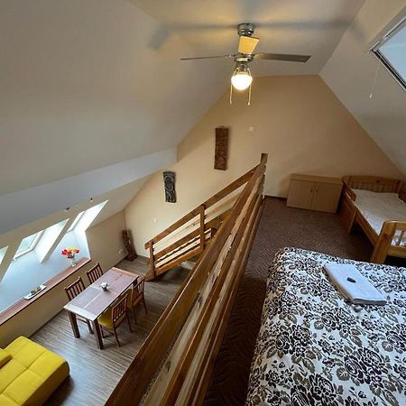 Gyulai Brill Apartman Extérieur photo