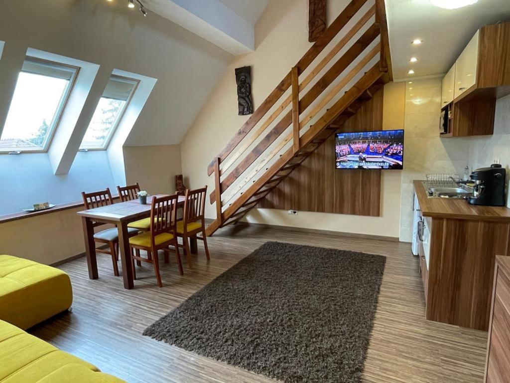 Gyulai Brill Apartman Extérieur photo
