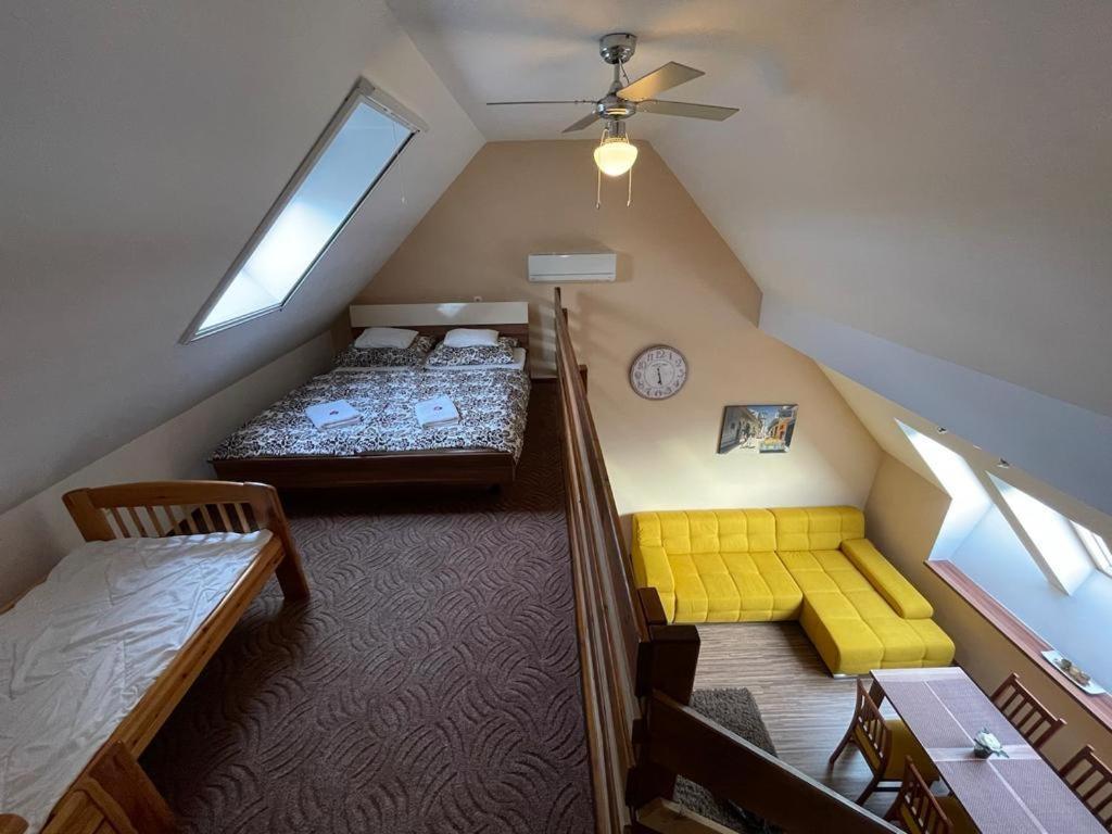 Gyulai Brill Apartman Extérieur photo