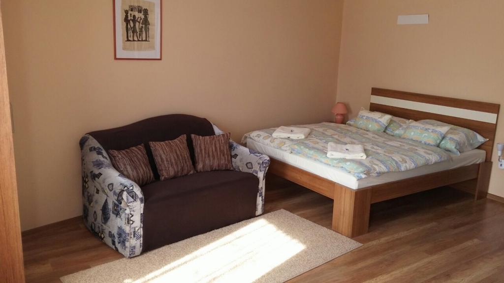 Gyulai Brill Apartman Extérieur photo